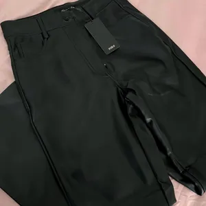 NWT Faux leather pants thumbnail 3