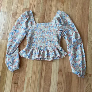 Japna Shirt Womens Medium White Blue Floral Print Puff Sleeve Smocked Ladies thumbnail 10