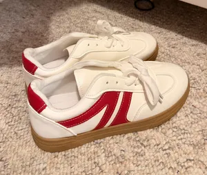 White and garnet sneakers Size 7 thumbnail 1