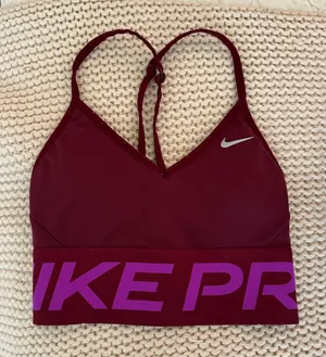 Nike Pro Sports Bra thumbnail 1
