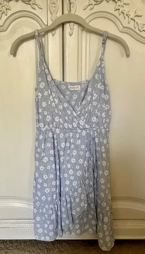 Dress thumbnail 1