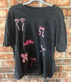 Acid wash black Short-Sleeve Tee with Pink Bow Prints thumbnail 1