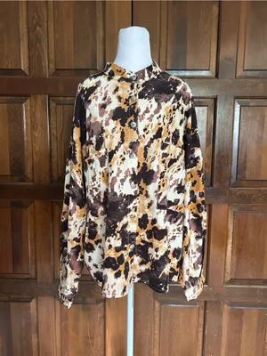 POL Womens Small Cow Print Button Down Satin Shirt Oversized Western‎ Boho Top thumbnail 2