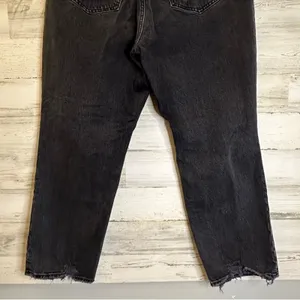 Abercrombie & Fitch The 90s Straight Ultra High Rise Jeans‎ Black Distressed thumbnail 9