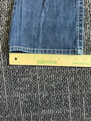Silver Jeans Women's Flare Jeans in Medium Blue Wash thumbnail 2