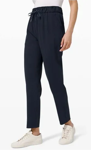 lululemon Keep Moving Pant - Size 8 - True Navy thumbnail 1