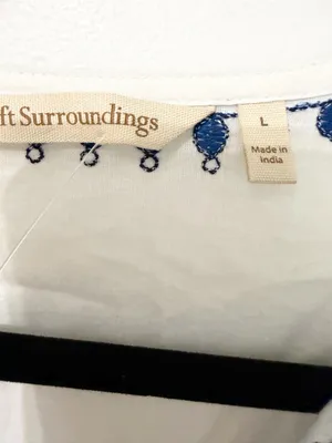Soft surroundings Vera Tunic size large white and blue embroidery floral boho thumbnail 2