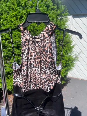 XOXO Leopard Print Bodice Black Skirt Open Back Dress thumbnail 9