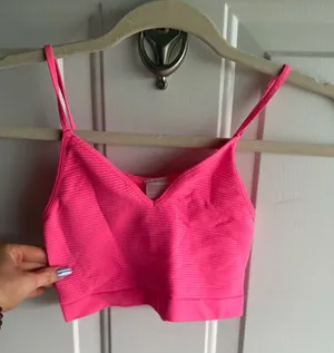 pink crop top Size M thumbnail 1