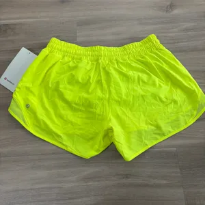NWT Lululemon Hotty Hot Short II Long 4" Highlight Yellow Women Size 10 thumbnail 6