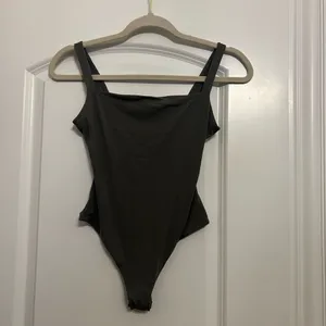 Skims Fits Everybody Square Bodysuit thumbnail 2