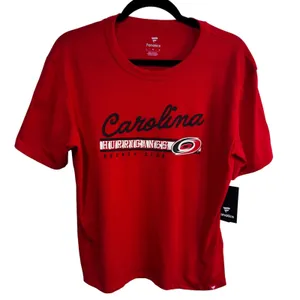 Fanatics T-Shirt Carolina Hurricanes Local Pride Women Large Red Hockey NHL New thumbnail 1
