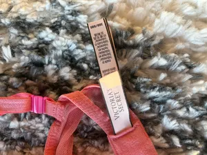 Victoria’s Secret Bra thumbnail 2