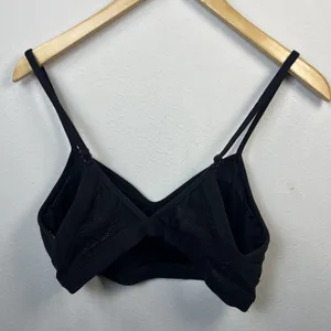 Athleta sports Bra A b C MEDIUM Black Adjustable Straps removable athletic thumbnail 2