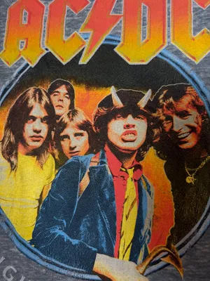 Vinyl Icons AC DC Highway to Hell Classic Band Graphic Tee T Shirt Size Medium thumbnail 3