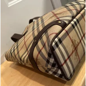 BURBERRY AUTHENTIC Nova check+‎ horse pattern, vintage purse handbag thumbnail 4