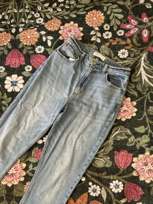 Abercrombie ultra high rise straight jeans 29 thumbnail 4