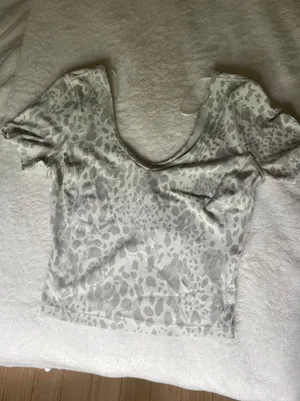 Lululemon Align T-Shirt thumbnail 1