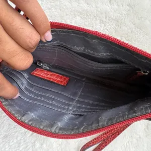 Simply Vera Vera Wang Red Crocodile Embossed Wristlet Clutch Wallet Bag‎ thumbnail 4
