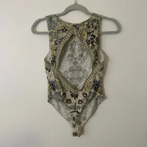 Free People Intimately cream, yellow & navy paisley open back bodysuit S thumbnail 3