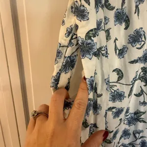J.Crew white blue floral ruffled midi dress size 2 thumbnail 5