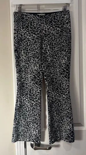 Maeve by Anthropologie Margot Kick Flare Pants Black and White Floral Size Women’s XXS thumbnail 1