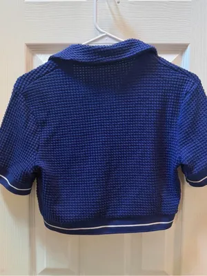 AO Sports collared crop top size M thumbnail 2