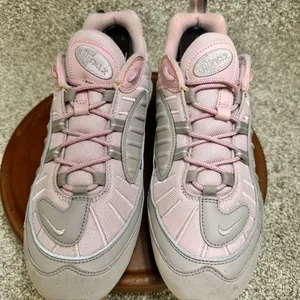 Nike women’s Triple Pink Air Max 98- 640744-200 - Pumice Plum Chalk. Sz 8.5 thumbnail 4