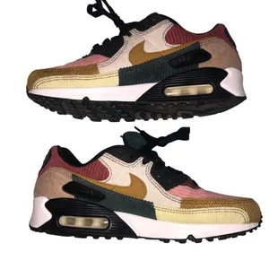 Nike Air Max 90 Corduroy Sneakers Womens Size 8 Fall Y2K Retro Sporty Streetwear thumbnail 1