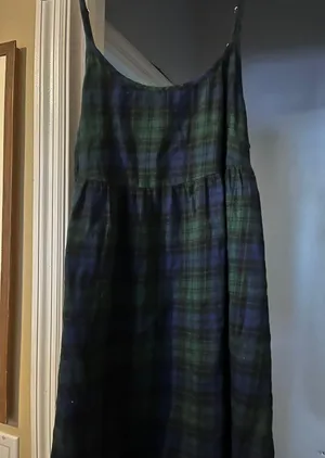 Dress thumbnail 1