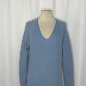 ATHLETA Hanover Refined Merino Wool V-Neck Sweater Solid Heron Blue Knit Small thumbnail 3