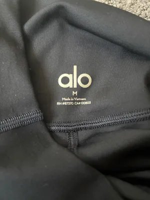 Alo Airlift Capri Yoga High-Waisted Leggings thumbnail 3
