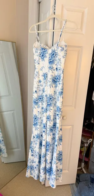 Windsor formal dress thumbnail 3