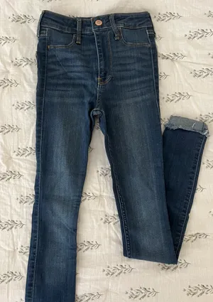 Hollister Skinny Jeans thumbnail 1