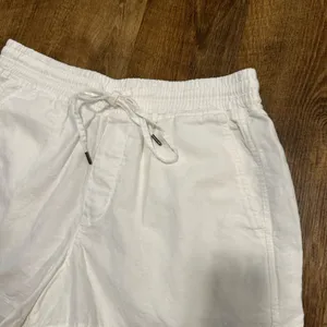 GAP Womens Linen Cotton Blend Shorts Sz Medium White Relaxed Stretch Waist thumbnail 4