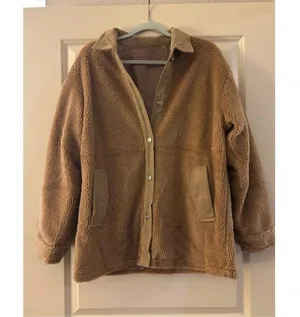 NEW Tan Fleece Jacket Buttons Fuzzy Fleece Sherpa Coat Pockets M thumbnail 2