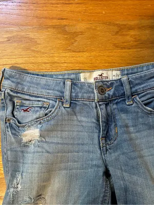 Hollister Distressed Light Wash Denim Jeans Blue Women's 0S 24x29 thumbnail 4