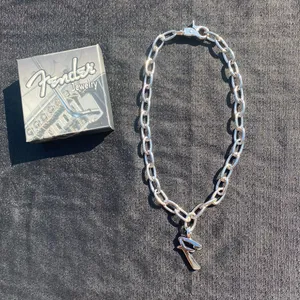 💎🩶 Vintage 1990s 90s NWT Fender Stainless Steel Silver Tone Metal Big 7 / F Pendant Chain and Necklace $19.99 🩶💎 thumbnail 4