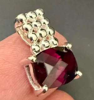 925 Sterling Silver Red Gemstone Garnet Cushion Cut Pendant 2g. thumbnail 8
