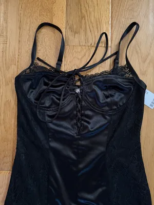 NWT - S - TIGER MIST - Urban Outfitters - Satin Lace dress - Black thumbnail 7