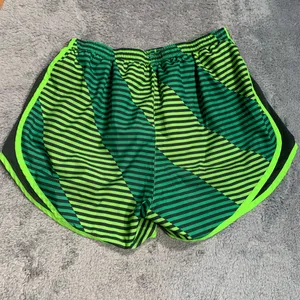 Nike dri-fit green shorts medium thumbnail 7