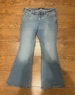 Hollister Women’s Jeans thumbnail 1