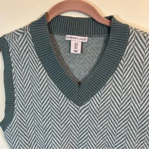 ✨‎ Sincerely Jules Women’s Gray Black Sweater Vest Small thumbnail 2