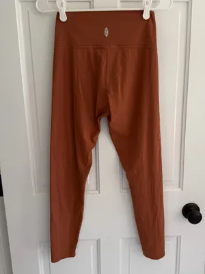FP Movement High Rise Brown Leggings Women’s Small Buttery Soft Yoga‎ Athletic thumbnail 4