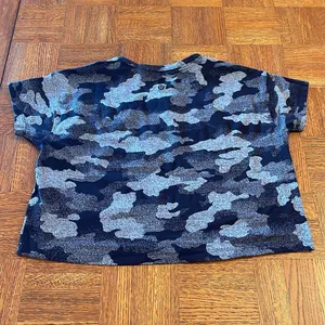 Lululemon camo print  crop top thumbnail 3