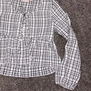 Altar'd State white and black plaid blouse with ruffle details, size S thumbnail 8