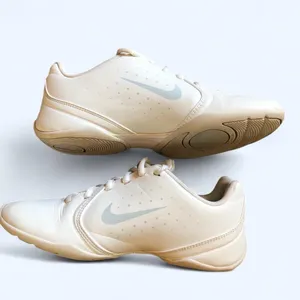 Nike Juniors Sideline White Lace Up Low Top Training Shoes Size 6 thumbnail 2