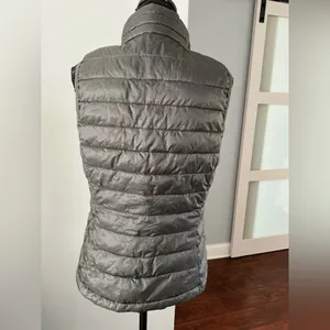 Lightweight puffer vest 🌷 Gray Size M thumbnail 2