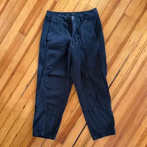Quince Organic Stretch Cotton Twill Barrel Pants in Black Size 4 thumbnail 3