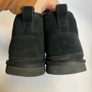 UGG Neumel‎ chukka boots in black suede leather shearling lined women's size 8 thumbnail 7